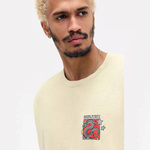 Camiseta de algodón 100% pesado Vintage de gran tamaño con hombros caídos y estampado en relieve personalizado de alta calidad para hombre - Product Image 4