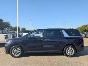 Kia Carnival LX 2024 - Product Image 5