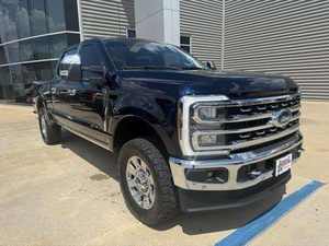 CLEAN 2024 F O R D F-250 Super Duty Lariat Crew Cab 4WD - Product Image 2