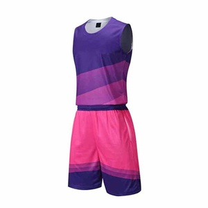 Uniforme de basket-ball personnalisé de qualité supérieure, tissu respirant, séchage rapide, ajustement confortable, idéal pour l'entraînement et les tournois des clubs des équipes scolaires - Product Image 3