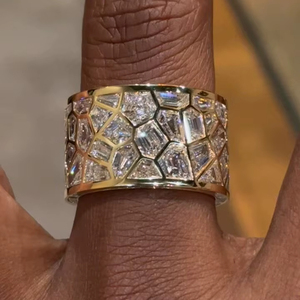 Bague de luxe unisexe tendance en or rose 18 carats avec diamant Moissanite de qualité supérieure, taille brillant, certifiée IGI - Product Image 1