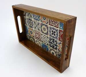 Bandeja de madera de tamaño pequeño con asas. - Product Image 2