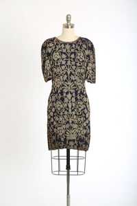 ชุดราตรีคอกเทลสำหรับผู้หญิงชุดเดรสทรงตรงยาวปักไข่มุกประดับด้วยลูกปัดตาข่ายโพลีระบายอากาศ - Product Image 6