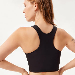 Sujetador Deportivo de Yoga de Alta Sujeción para Mujer, Tirantes Convertibles, Logotipo Frontal, Hecho en Pakistán - Product Image 2