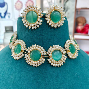 Gargantilla de piedra verde aguamarina, conjunto de gargantilla de diseñador de moda, joyería de moda india para mujeres y niñas, ropa de fiesta - Product Image 1