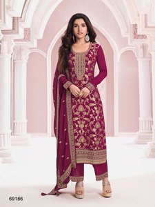 Ofreciendo esta colección de moda avanzada/satisface la demanda de los clientes de Salwar Kameez pakistaní de alta calidad para Ramadán y Eid - Product Image 3