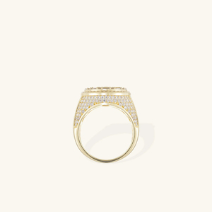 Anillo de hombre chapado en oro con símbolo de dólar y piedras verdes y blancas – Joyería de lujo estilo hip hop con incrustaciones de circonitas, un accesorio de moda llamativo - Product Image 2