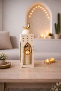Lanterne en métal en forme de croissant de lune de luxe avec un éclairage LED chaud, décoration élégante pour la maison islamique, parfaite pour l'ambiance festive du Ramadan et de l'Aïd - Product Image 2