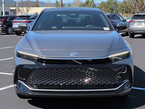 รถยนต์มือสองสภาพดี ปี 2023 โตโยต้า คราวน์ XLE V4 2.5L AWD - Product Image 2