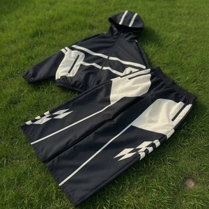 Ensemble de survêtement pour homme de qualité supérieure, tissu doux et respirant, vêtements de sport pour la salle de sport, la course à pied, style décontracté confortable, coupe moderne, coutures durables - Product Image 1