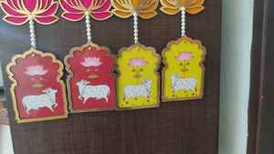 Colgante de Puerta con Diseño de Vaca y Loto Pichwai, Hermoso Adorno de Vaca para Decoración, Recuerdo de Inauguración de Casa, Fiesta en Casa, Vaca Kamdhenu - Product Image 6