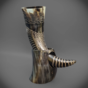 Cuerno Vikingo para Beber / Cuerno de Búfalo para Soplar / Cuerno de Gondor - Arte Náutico Tallado en Cuerno y Objeto de Colección - Product Image 1