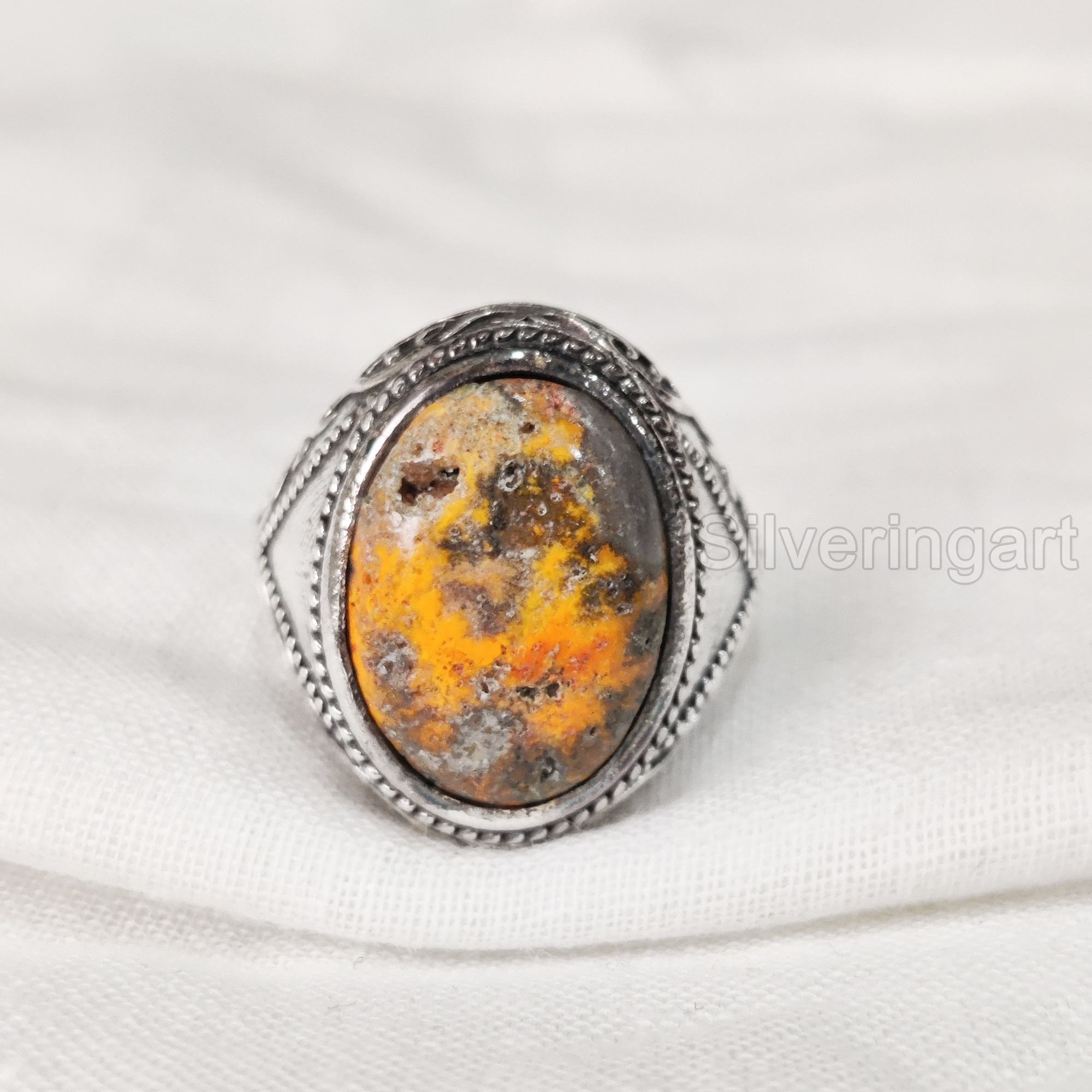 สีเหลือง