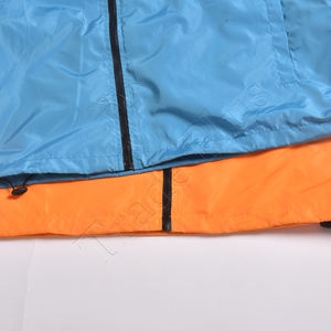 Chubasquero impermeable ligero personalizado unisex con capucha al por mayor cortavientos para senderismo impermeable al aire libre para hombres invierno - Product Image 6
