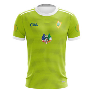 Maillot GAA de haute qualité pour hommes, vêtements de football à manches courtes en polyester 100% avec motif solide et logo sur le devant en vente - Product Image 1