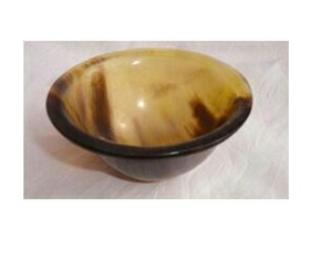 Bol en corne de la meilleure qualité pour ustensiles de cuisine, bol en corne profond fait à la main avec une couleur naturelle pour la décoration en agate, en vente - Product Image 1