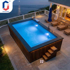 Piscine extérieure de luxe écologique et durable avec bord infini, foyer intégré et design adapté aux enfants - Product Image 2