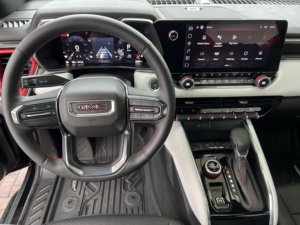 GM C Canyon 4WD AT4X 2024 Usado en Buen Estado - Product Image 5