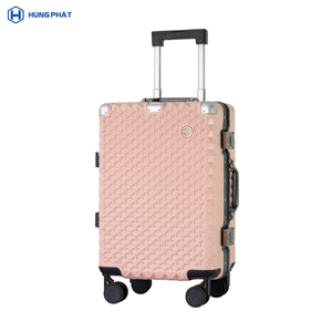 Factory Supplies 100% Suit Case Luggage Sets Lightweight Pc 6006 Model Carry on Suitcases 4-Wheel Hand Luggage Made in Vietnam - Product Image 1