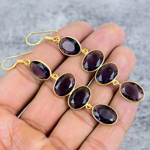 Boucles d'oreilles pendantes en améthyste violette avec quatre pierres précieuses en argent sterling 925 avec placage à l'or - Product Image 1