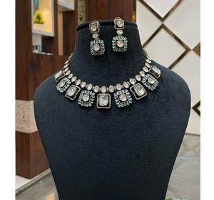 Attractive Premium Quality Gold Plated Kundan Stones Necklace <b>Set</b> With Earrings for Wedding Wear Collection For <b>Women</b> - Product Image 2