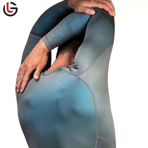 ชุดป้องกันผื่นคันสำหรับผู้ชายผ้าถักแบบแห้งเร็วพิมพ์ลายไม่ซ้ำใคร - Product Image 6