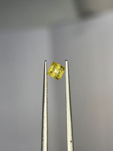 Gema Suelta de Titanita Verde Natural, Tallada en Cuadrado Facetado de 5mm, para la Elaboración de Joyas - Product Image 5