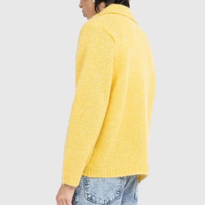 OEM/ODM Pull à col rabattu et col en V Pulls pour hommes tricotés en mohair Pull à la mode en mohair épais et flou pour hommes - Product Image 2