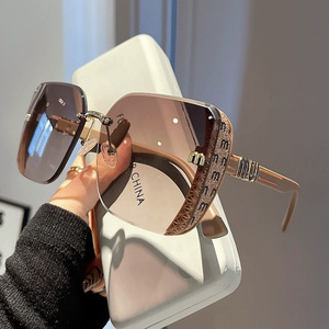 2025 New Fashion UV400 Women's Sunglasses High Quality Titanium Square Frame with Fine <b>Glitter</b> <b>Red</b> Book PC Lens Wholesale - Product Image 1