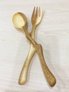 Utensilio de madera sostenible hecho a mano para uso diario - Product Image 4