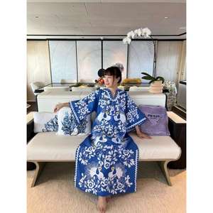 Robe maxi kaftan brodée bleu et blanc pour femmes, style bohème ethnique, longueur au sol, coupe ample, coton, taille naturelle, vêtements de villégiature - Product Image 2