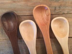 Produit haut de gamme: Admirable qualité, nouveau design, couleur bois naturel, cuillère à soupe en bois à long manche - Product Image 2