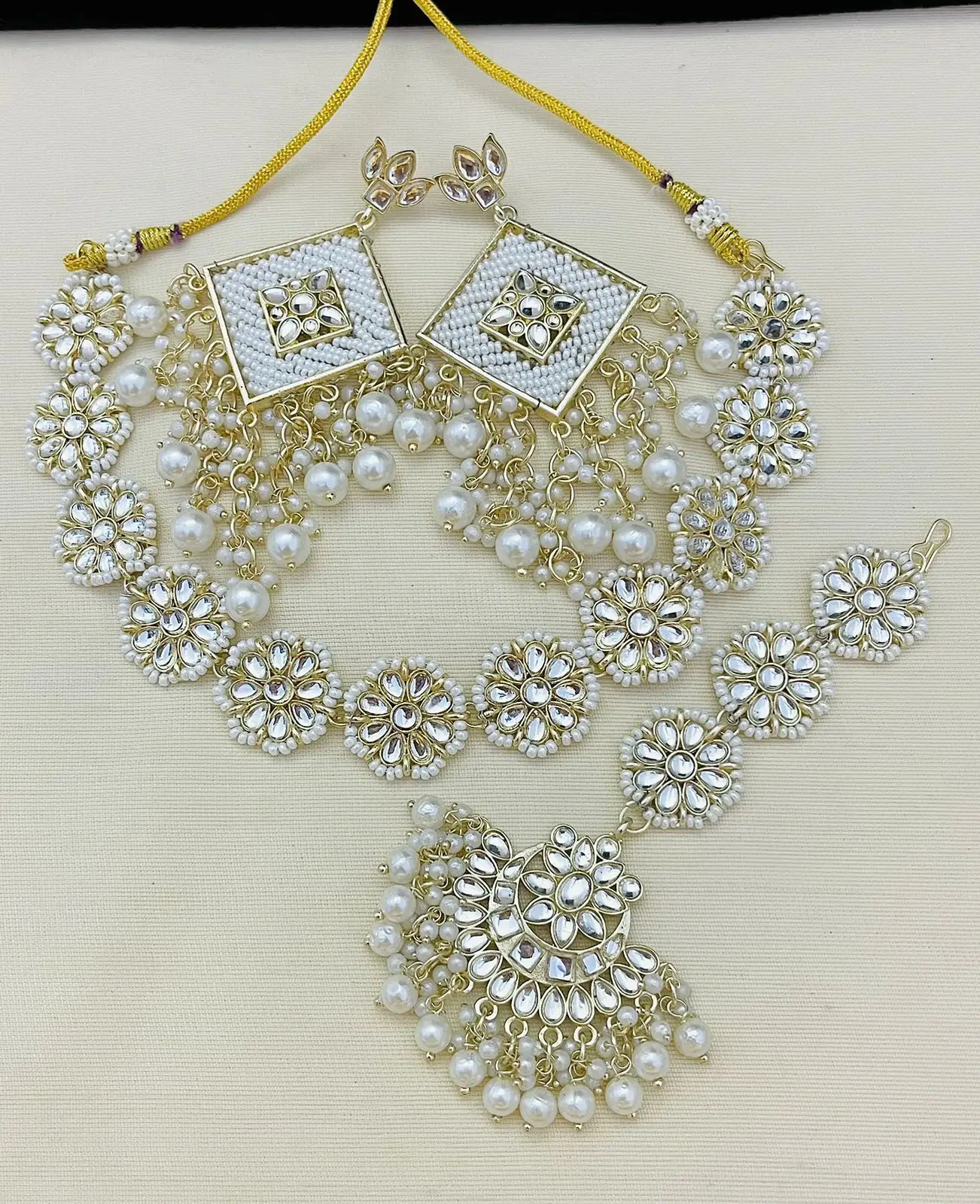 Ấn Độ Hoa Pha Lê Kundan Ngọc Trai Màu Đen Rhinestone Choker Vòng Cổ Và Bông Tai Set Mạ Cưới Trang Sức Cô Dâu Bán Buôn