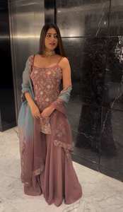 Top de soirée de créateur-Plazzo et Dupatta avec une broderie lourde - Product Image 4