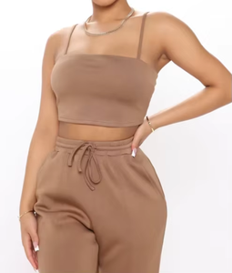 Ensemble haut court et jogging marron à la mode Vêtements de sport chics pour un style et un confort sans effort Parfait pour un usage quotidien - Product Image 4