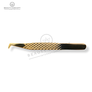 Pince à épiler d'extension de cils de couleur dorée de bonne qualité Créez vos propres nouveaux instruments de beauté par Beauty Concept International - Product Image 2