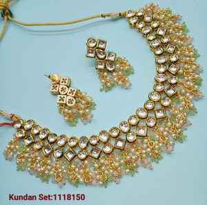 ENSEMBLE DE BIJOUX INDIENS TRADITIONNELS ET À LA MODE EN CUIVRE ENSEMBLE DE BIJOUX DE MARIAGE POUR FEMMES BOUCLES D'OREILLES ET COLLIER - Product Image 3