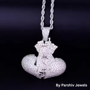 Colgante de diamantes grabado personalizado de calidad superior para el día de San Valentín o aniversarios y propuestas disponibles a precio de fábrica - Product Image 4