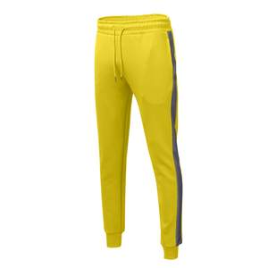 Ensemble de survêtement de football pour homme entièrement personnalisé, imprimé, à séchage rapide, avec tissu respirant, vente en gros - Product Image 5