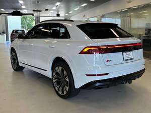 Venta Especial, Audi Q8 Quattro Premium Plus 2021 Usado en Excelentes Condiciones, Tendencia Actual, 5.5 T F-S I RTS, Volante a la Izquierda, Euro IV, EE. UU. - Product Image 4