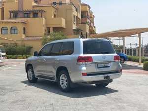 LAN-DCR-UIS-ER 4.5L V6 2024 Prêt à rouler, automatique, sièges en cuir, toit ouvrant panoramique, bon état, faible kilométrage - Product Image 5