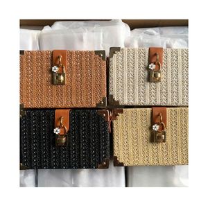 ROUND RATTAN LADY BAG MADE IN VIETNAM WHOLESALE BEST PRICE ROUND RATTAN CROSS SHOULDER HANDBAG HOT SALE 2025 READY TO SHIP - Product Image 6