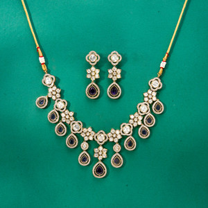 Kanhai Jewels hecho a mano latón aleación de cobre clásico gargantilla collar cristal/diamantes de imitación forma de paz Mehndi chapado ajustable - Product Image 4