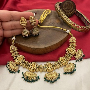 Ensemble de collier de temple traditionnel avec collier plaqué or ensemble avec boucles d'oreilles pour mariage porter un festival pour les femmes - Product Image 1