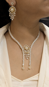 Collar de circonia cúbica para mujer en oro de primera calidad, collar ligero en tonos dorados, joyería minimalista elegante, ropa de oficina - Product Image 4