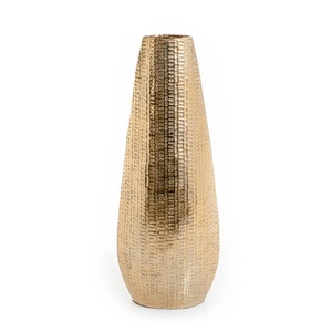 Florero de aluminio pulido con etiquetado privado con apertura amplia y curvas escultóricas adecuadas para centro de mesa - Product Image 6