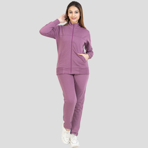 Vêtements d'entraînement et de jogging pour femmes Ensembles de sweat à capuche et de pantalon à fermeture éclair Dernière collection d'hiver Ensembles de survêtement respirant pour femmes - Product Image 1