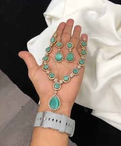 Ensemble de collier de finition mate CZ de haute qualité pour femmes bijoux en laiton de luxe avec boucles d'oreilles pour les mariages et les occasions festives - Product Image 5