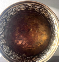 Pot Bunga Antik Kuningan Buatan Tangan, Cachepot Logam Vintage dengan Ukiran Bunga dan Daun, Pot Bunga Meja untuk Rumah
