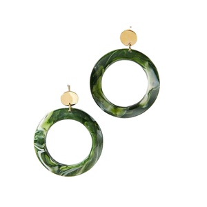 Conjunto de pendientes de diseño de resina para hombre, set de pendientes de diseño de resina a la moda, compatible con todas las estaciones, venta al por mayor - Product Image 4